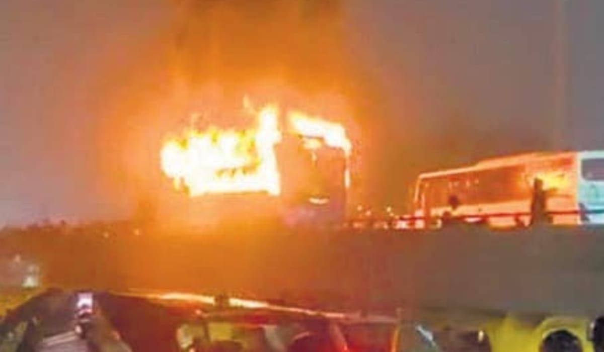 Tragic Bus Fire on Gurugram-Jaipur Highway: 2 Dead, 29 Injured